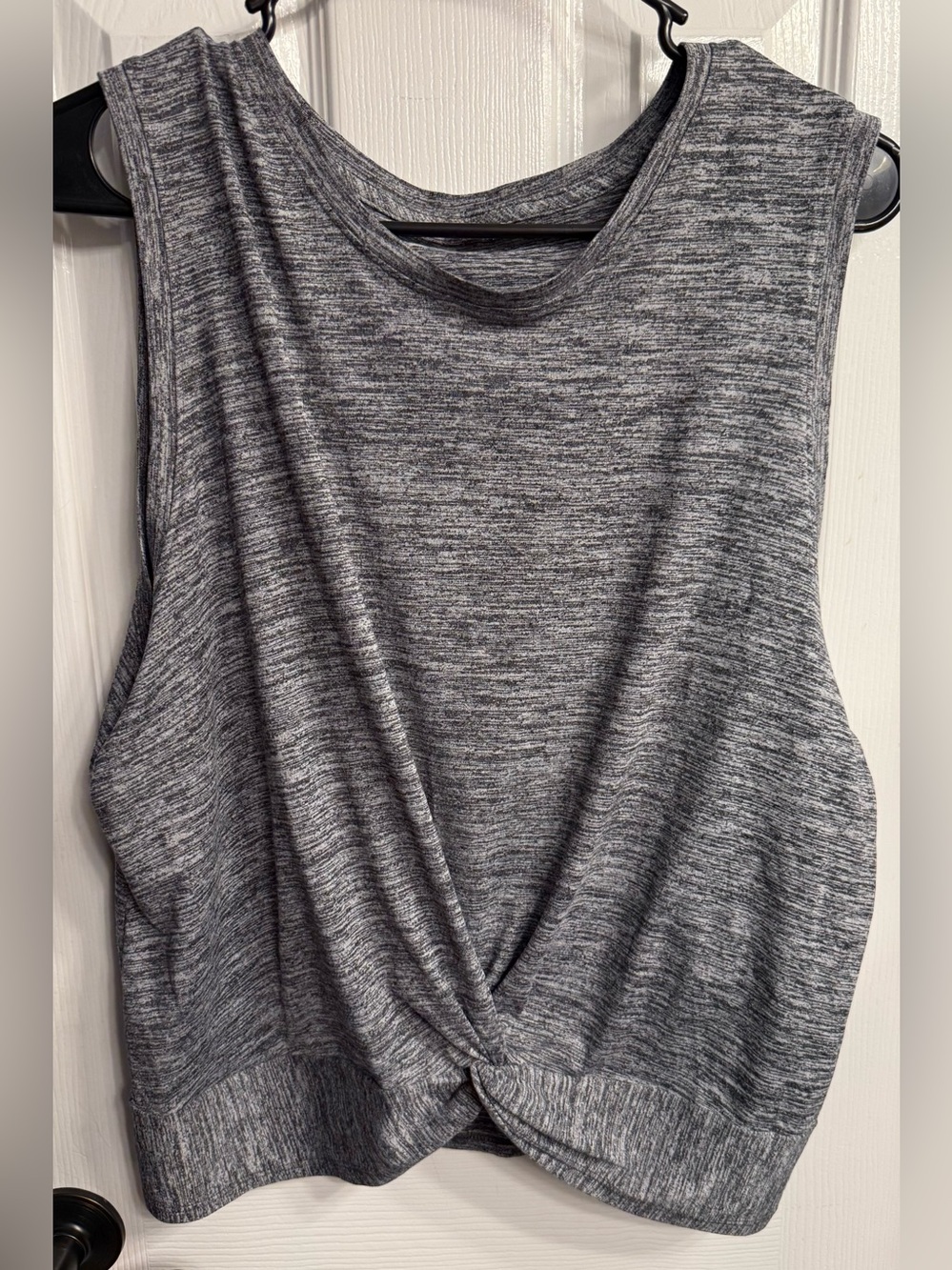 Yogalicious Heather Gray Twist-Front Sleeveless Tank xl